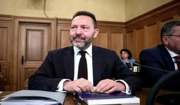 Στουρνάρας: Πάνω από 3,2% η ανάπτυξη το 2022