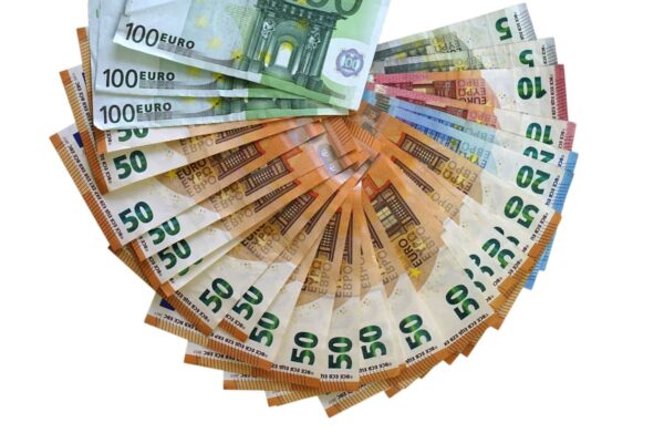 Επίδομα 800 ευρώ:  Αιτήσεις – πληρωμές