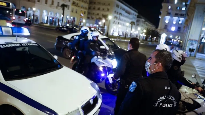 Θεσσαλονίκη – lockdown: Νυχτερινές περιπολίες και συνεχείς έλεγχοι ΕΛΑΣ