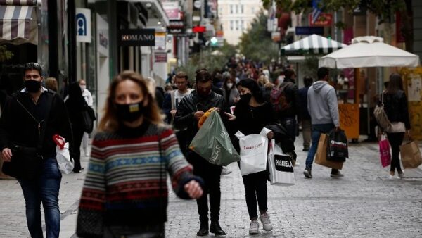 Σενάρια click away για ανεμβολίαστους – Τι θα γίνει απο Σεπτέμβριο