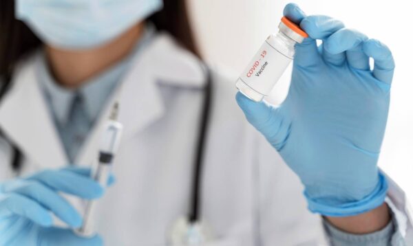 Εμβόλια: Ποιά η αποτελεσματικότητά τους απέναντι στην μετάλλαξη Δέλτα
