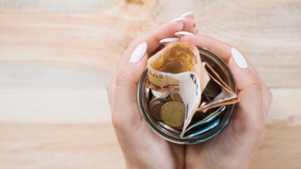 Μπαράζ πληρωμών σε 50.000 δικαιούχους – Ποιοί θα δουν λεφτά τις επόμενες μέρες