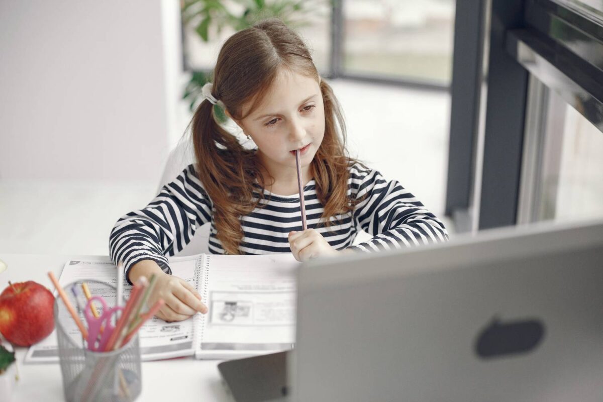 Voucher 200 ευρώ για laptop και tablet: Ανοίγει η πλατφόρμα για τους δικαιούχους