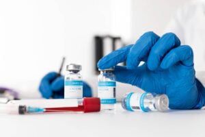 Πανδημία: Έρχεται περισσότερη ελευθερία για όσους εμβολιάζονται