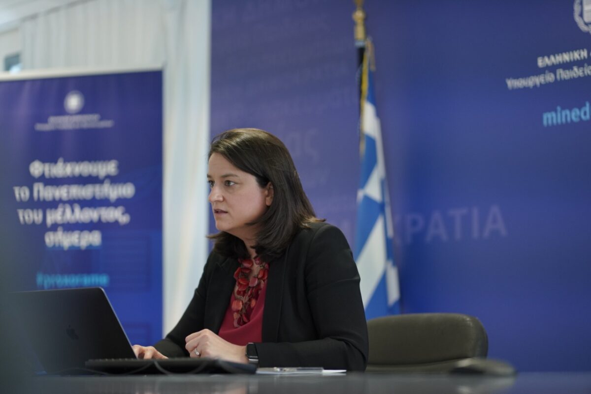 Κεραμέως: «Οι μαθητές μας διαπρέπουν στη ρομποτική»