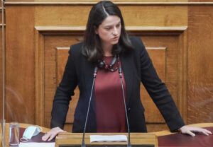 Σχολεία – Κεραμέως: Έρχεται υποχρεωτική μάσκα; Τι είπε για ενδεχόμενο κλείσιμο σχολείων