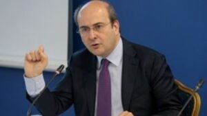 Χατζηδάκης: Πρωτοβουλίες του υπουργείου Εργασίας για την ενίσχυση των δικαιωμάτων των γυναικών