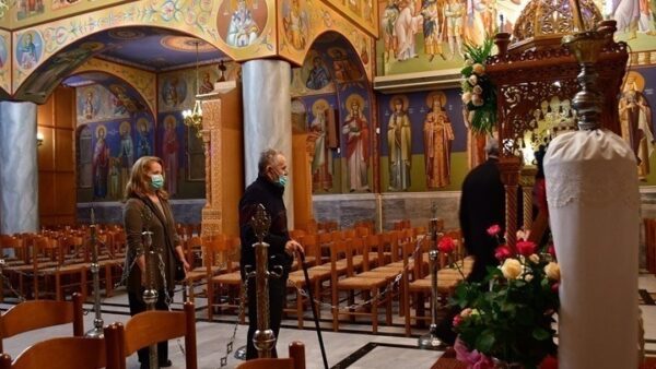 Κορονοϊός: To σχέδιο Χριστούγεννα στις εκκλησίες από την Ιερά Σύνοδο