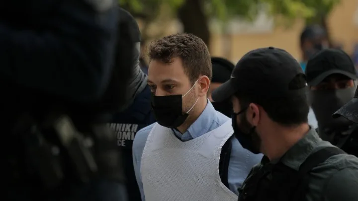 Γλυκά Νερά: Ένοχος ο Μπάμπης Αναγνωστόπουλος