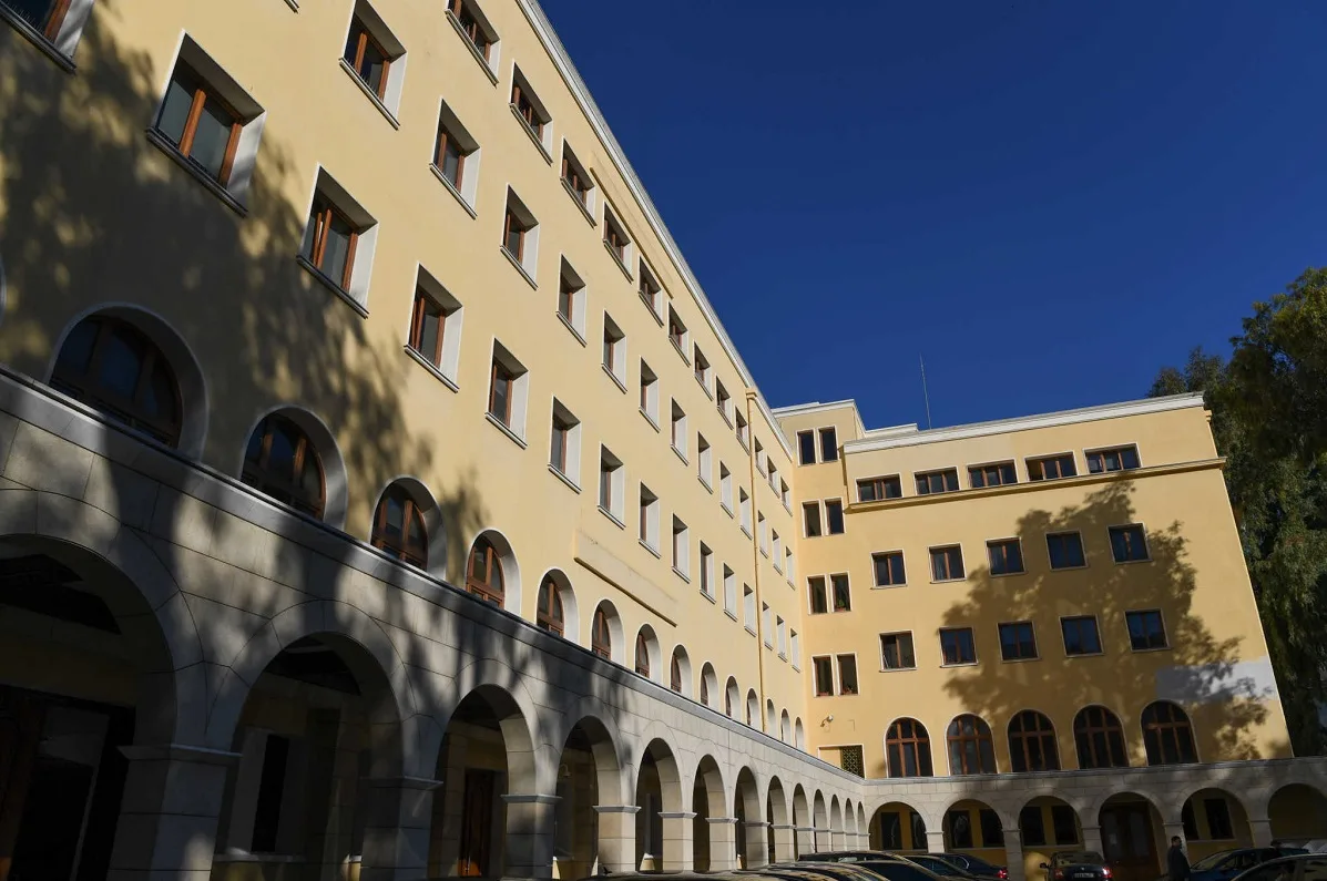 Επίθεση με βιτριόλι σε Μητροπολίτες: Διατάχθηκε ο εγκλεισμός του ιερέα