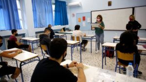 Πανελλήνιες 2022: Τι ισχύει για τους υποψηφίους με το 10%