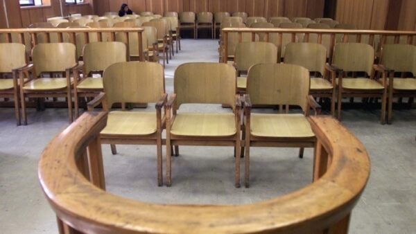 Αλλαγές στον Ποινικό Κώδικα: Μόνο ισόβια για βιαστές ανηλίκων