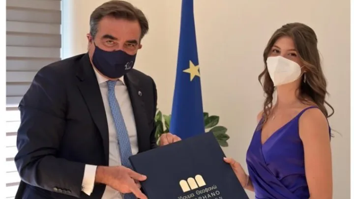 Πανελλήνιες 2021: Στην πρώτη των πρώτων Σοφία Βάγια, το ευρωπαϊκό βραβείο «Αυτοκράτειρα Θεοφανώ»