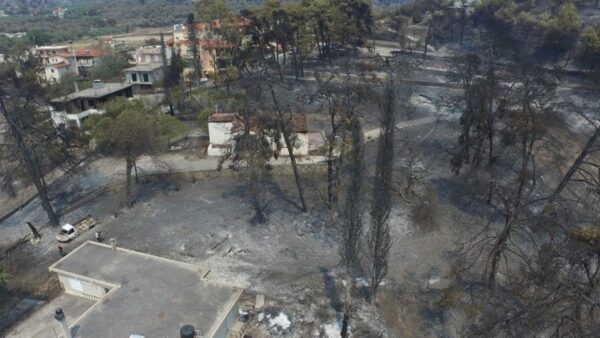 Κυβέρνηση: Προτεραιότητα η στήριξη των πυρόπληκτων