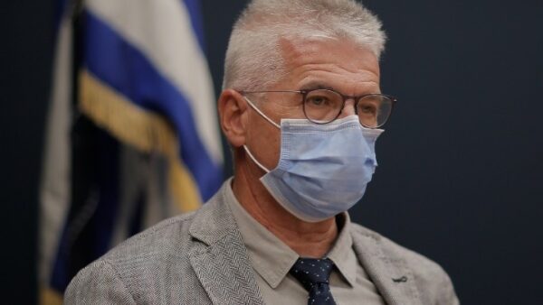 Κορονοϊός – Γώγος: Οι τέσσερις λόγοι που πρέπει κάποιος να εμβολιαστεί