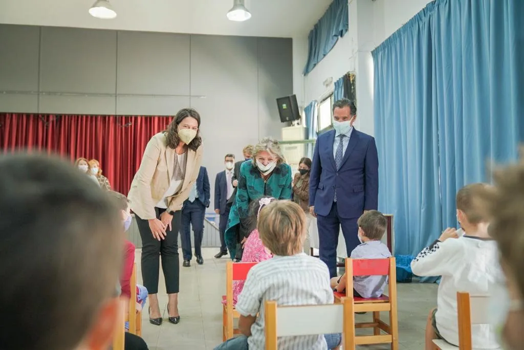 Η Επίτροπος Ελίζα Φερέιρα και η Νίκη Κεραμέως σε Νηπιαγωγείο για την εφαρμογή της ενταξιακής εκπαίδευσης
