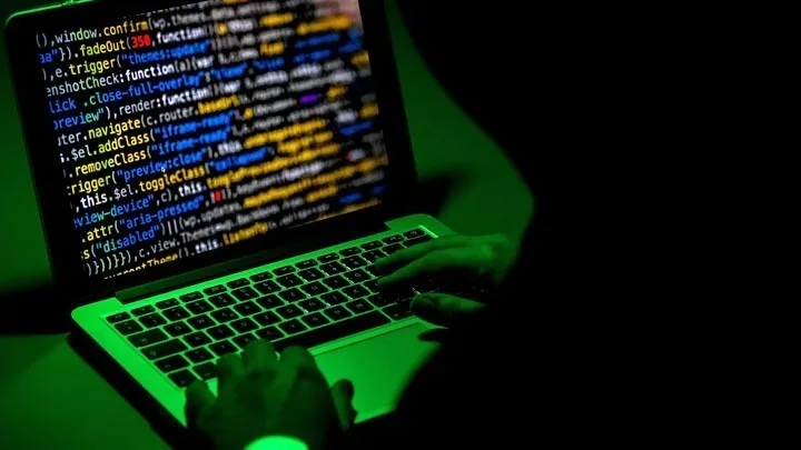 Κομισιόν: Eνισχύει την κυβερνοασφάλεια των ασύρματων συσκευών και προϊόντων