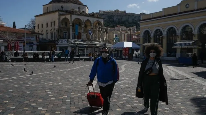 Τι ισχύει με τις μάσκες – Τι σηματοδοτεί η νέα φάση της επιδημιολογικής εικόνας