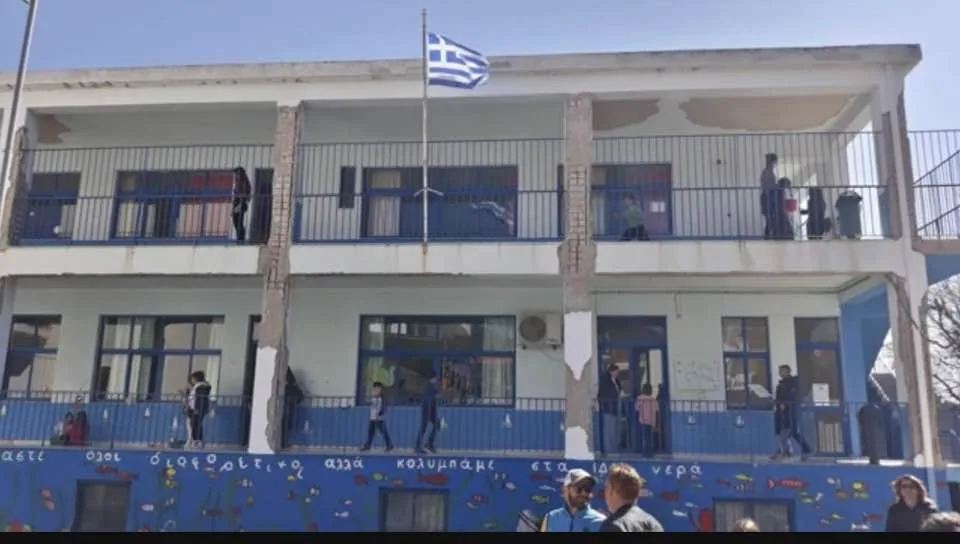 Αναβρασμός με την καταγγελία Τσελέντη για «σχολείο-φέρετρο» στη Χίο – Τι λέει ο δήμαρχος