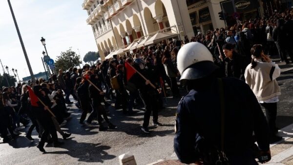 Σοβαρά επεισόδια στο συλλαλητήριο κατά των ιδιωτικών πανεπιστημίων