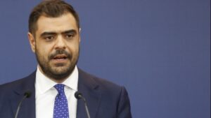 Μαρινάκης: Οι δράσεις για προστασία ανηλίκων στα social media και κατά των fake news