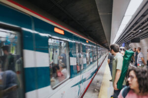 Ποιοί μπορούν να μπαίνουν δωρεάν στα ΜΜΜ -Τι πρέπει να γνωρίζετε