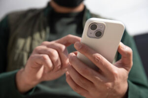 Social media: Σοκάρει πατέρας που το παιδί του είναι σε κλινική απεξάρτησης  – «Ήταν εθισμένο όπως ένας ναρκομανής»