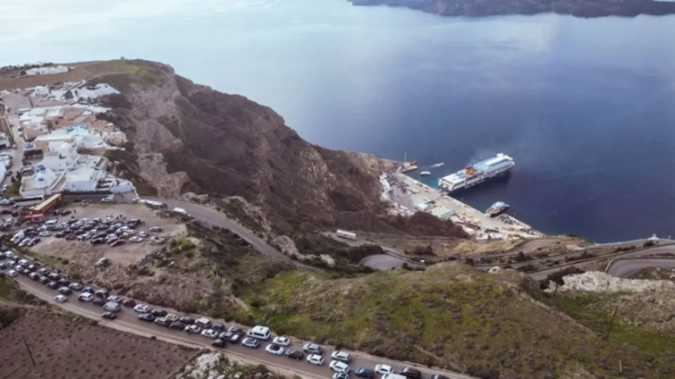 Σχολεία: Μέχρι πότε θα είναι κλειστά σε Θήρα, Ίο, Ανάφη και Αμοργό