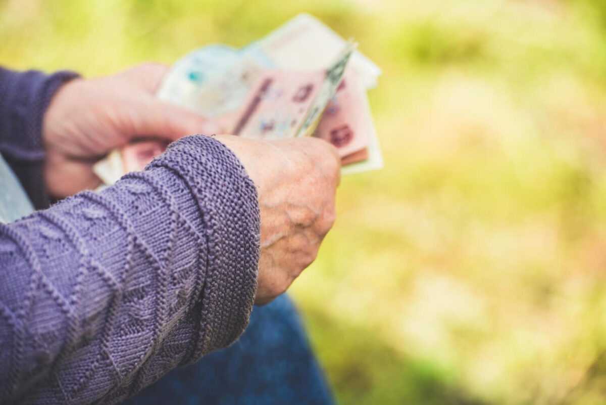 ΕΦΚΑ: Πότε καταβάλλονται οι συντάξεις Αυγούστου 2025