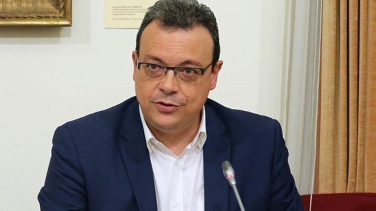 Φάμελλος: Η έντονη ακρίβεια και τα καρτέλ δεν αντιμετωπίζονται με επιδόματα