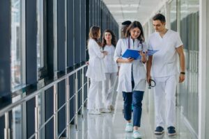 Συναγερμός ΕΟΔΥ για την έξαρση των κρουσμάτων κοκκύτη