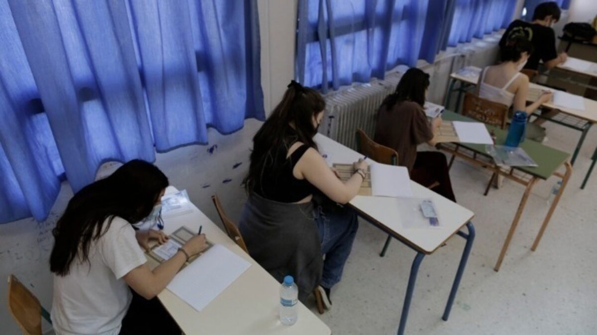 Πανελλήνιες 2025 –  Έκθεση: Τι δείχνουν τα στοιχεία των τελευταίων ετών – Τι πρέπει να ξέρετε για τα θέματα
