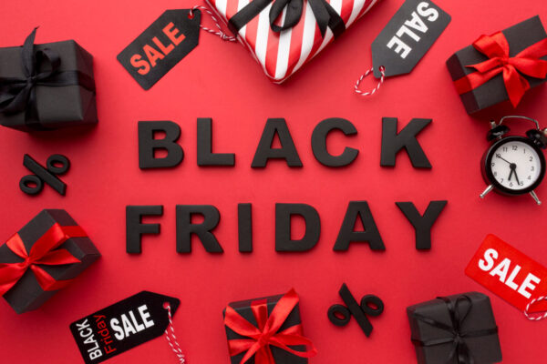 Πότε πέφτει η Black Friday και ποιά Κυριακή θα λειτουργήσει η αγορά