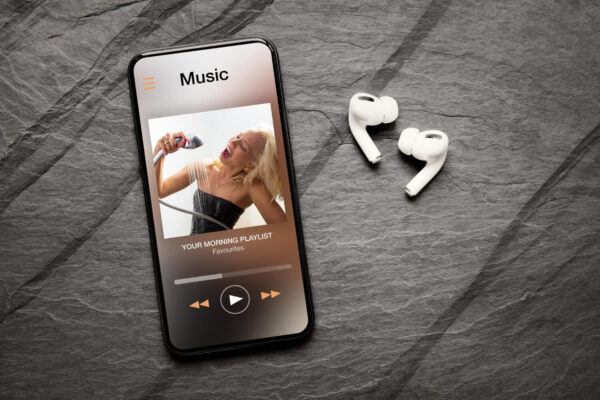 Spotify: Νέοι κανόνες για την τεχνητή νοημοσύνη στη μουσική – Δείτε τι αλλάζει