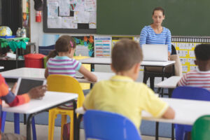 Έρχονται διαδραστικοί πίνακες σε 2.107 σχολεία