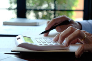 Έρχεται Νέα ρύθμιση για χρέη σε εφορίες και ταμεία ανάλογα με το εισόδημα