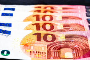 Μηνιαίο επίδομα έως 500 ευρώ από δήμο – Ποιούς αφορά