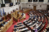 Σφοδρές αντιδράσεις των κομμάτων της αντιπολίτευσης για την τροπολογία των μη κρατικών πανεπιστημίων