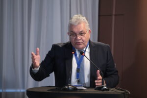 Παπαϊωάννου για προσλήψεις αναπληρωτών: «Εξακολουθούν να υπάρχουν κενά» – Τι είπε για τη Β΄ φάση