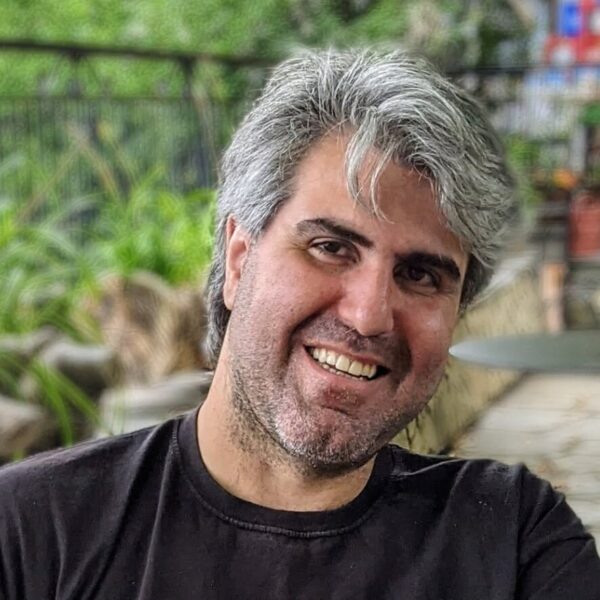 Όταν η Υπολογιστική Γλωσσολογία βγαίνει από το αμφιθέατρο: Τρεις ψηφιακοί βοηθοί για ανθρώπους που τους χρειάζονται