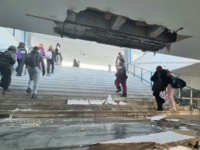 Σχολεία σε αποσύνθεση: Τεράστιος σοβάς έπεσε από το ταβάνι Λυκείου – Είχε ανακαινιστεί μόλις το καλοκαίρι με το «Μαριέττα Γιαννάκου»