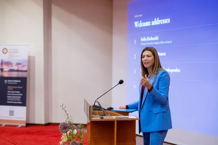 Ζαχαράκη από την Πάτρα: Αγγλόφωνη Ιατρική, Κέντρο Καινοτομίας και νέο άνοιγμα της δημόσιας εκπαίδευσης